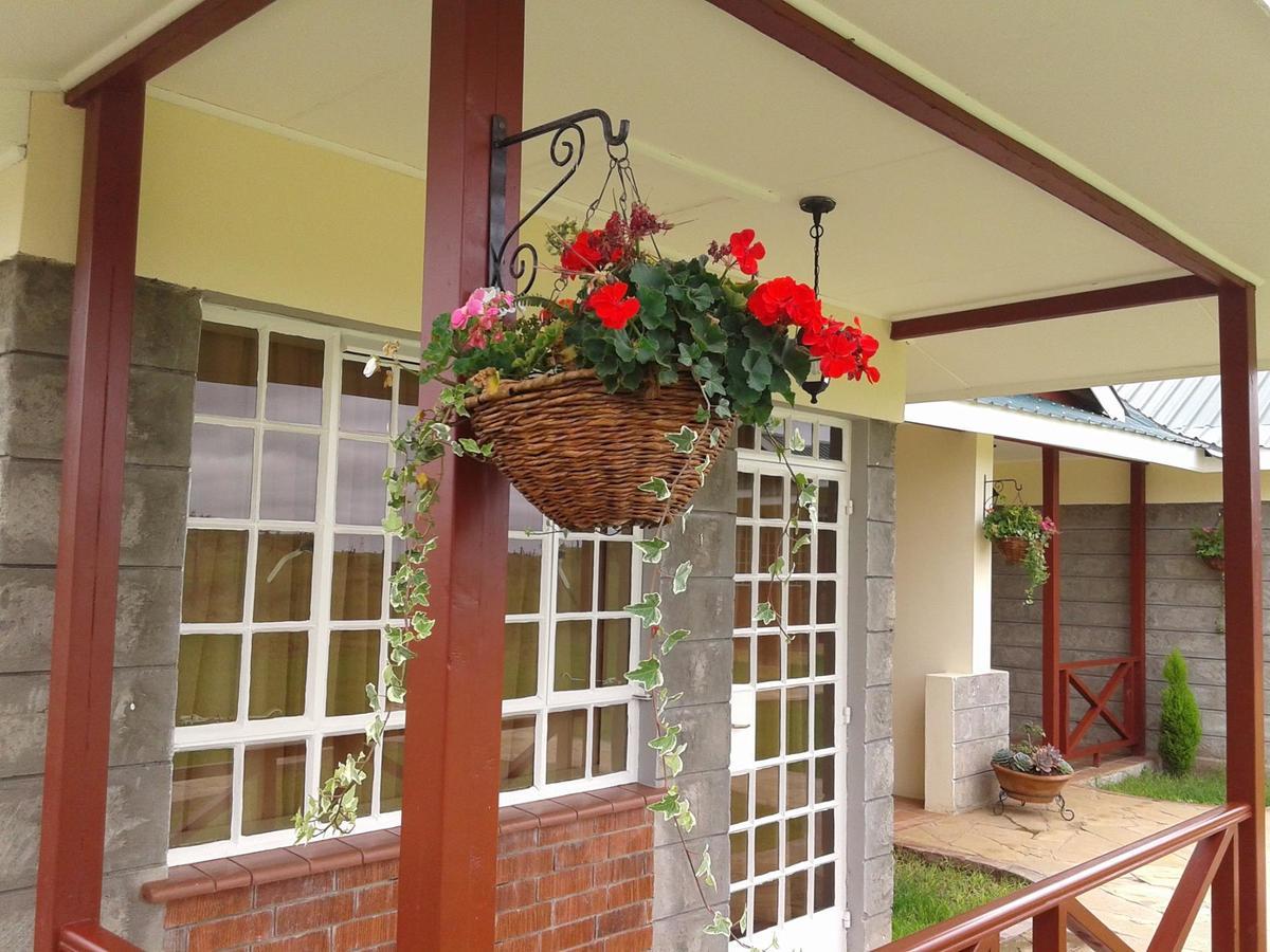 Tumaini Gardens Bed & Breakfast Kajiado Екстериор снимка