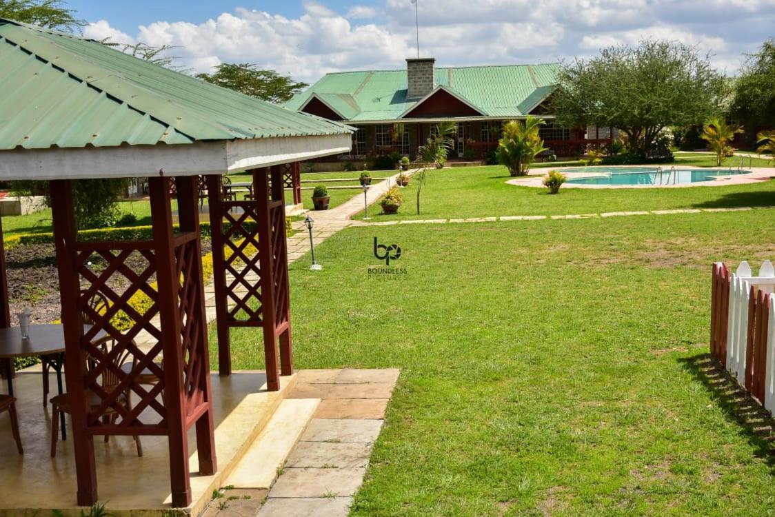 Tumaini Gardens Bed & Breakfast Kajiado Екстериор снимка